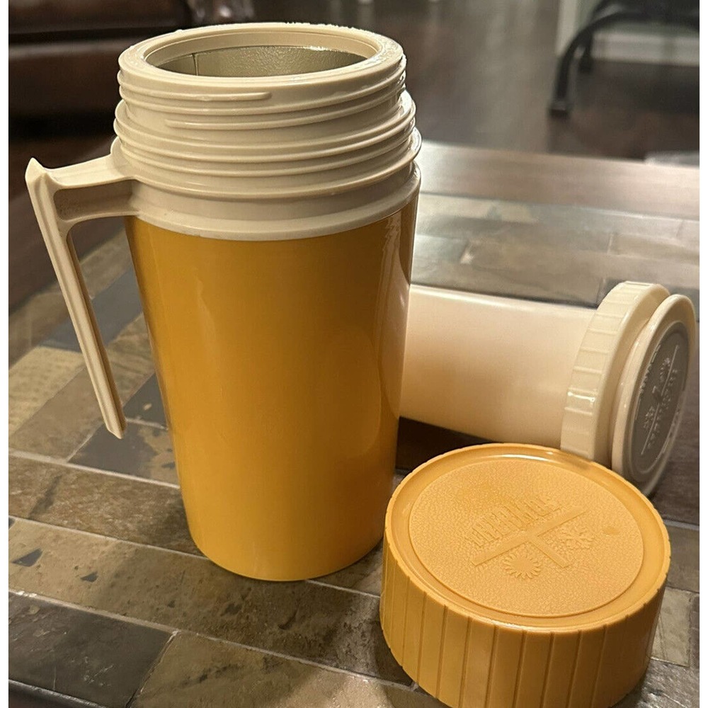 Vintage Harvest Gold Thermos King Seeley Quart Size Model 7202 Vacuum Jar - Picture 1 of 4